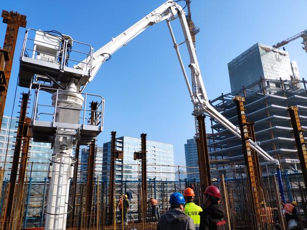 21米布料機(jī) 21米布料機(jī)